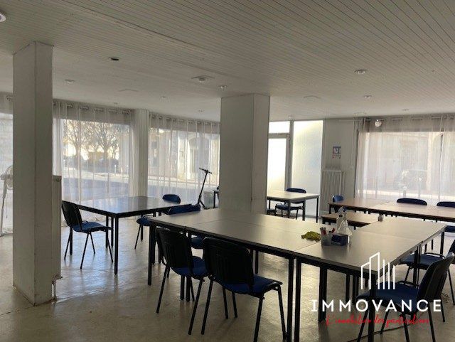 Local Professionnel 68 m2 RDC 4, rue Ernest Michel