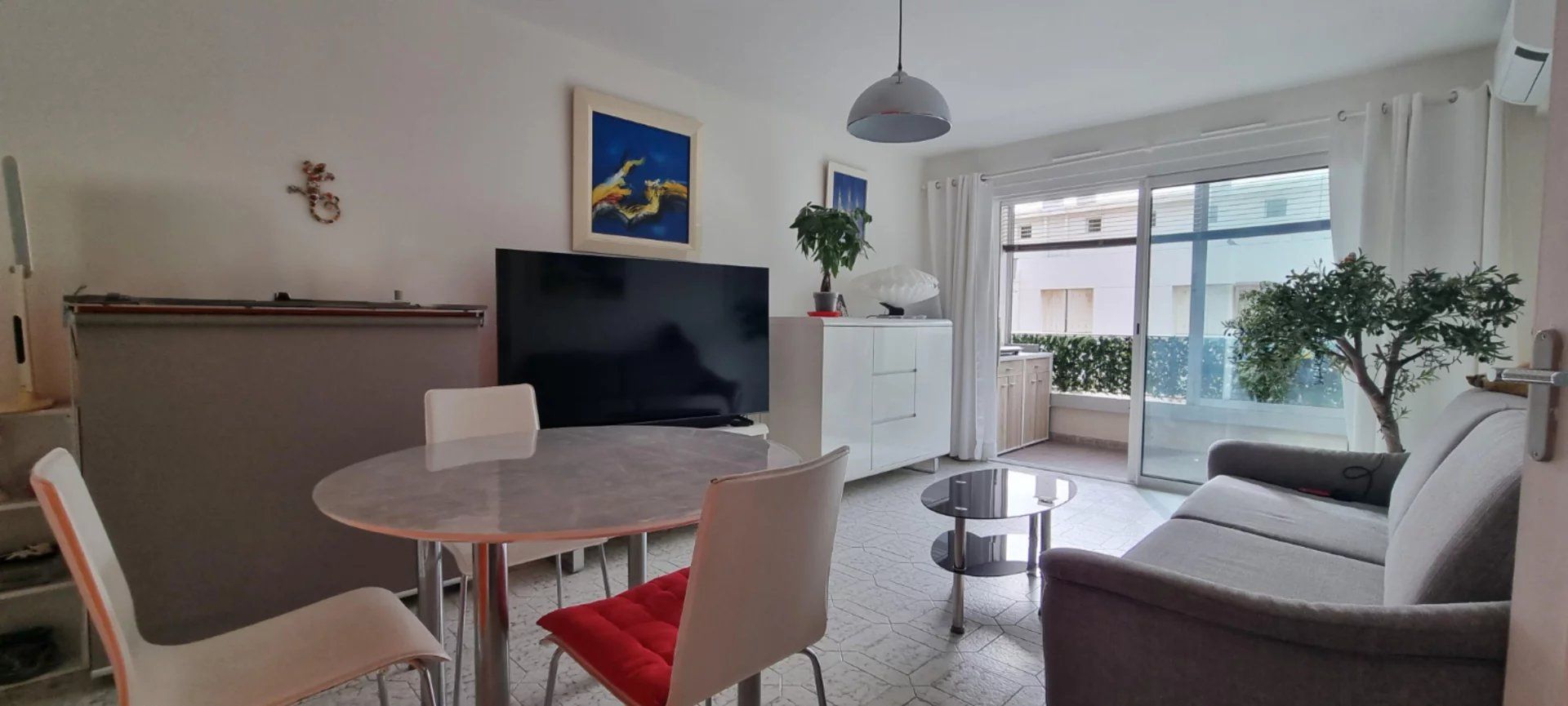 F2 Viager occupé à Juan Les Pins