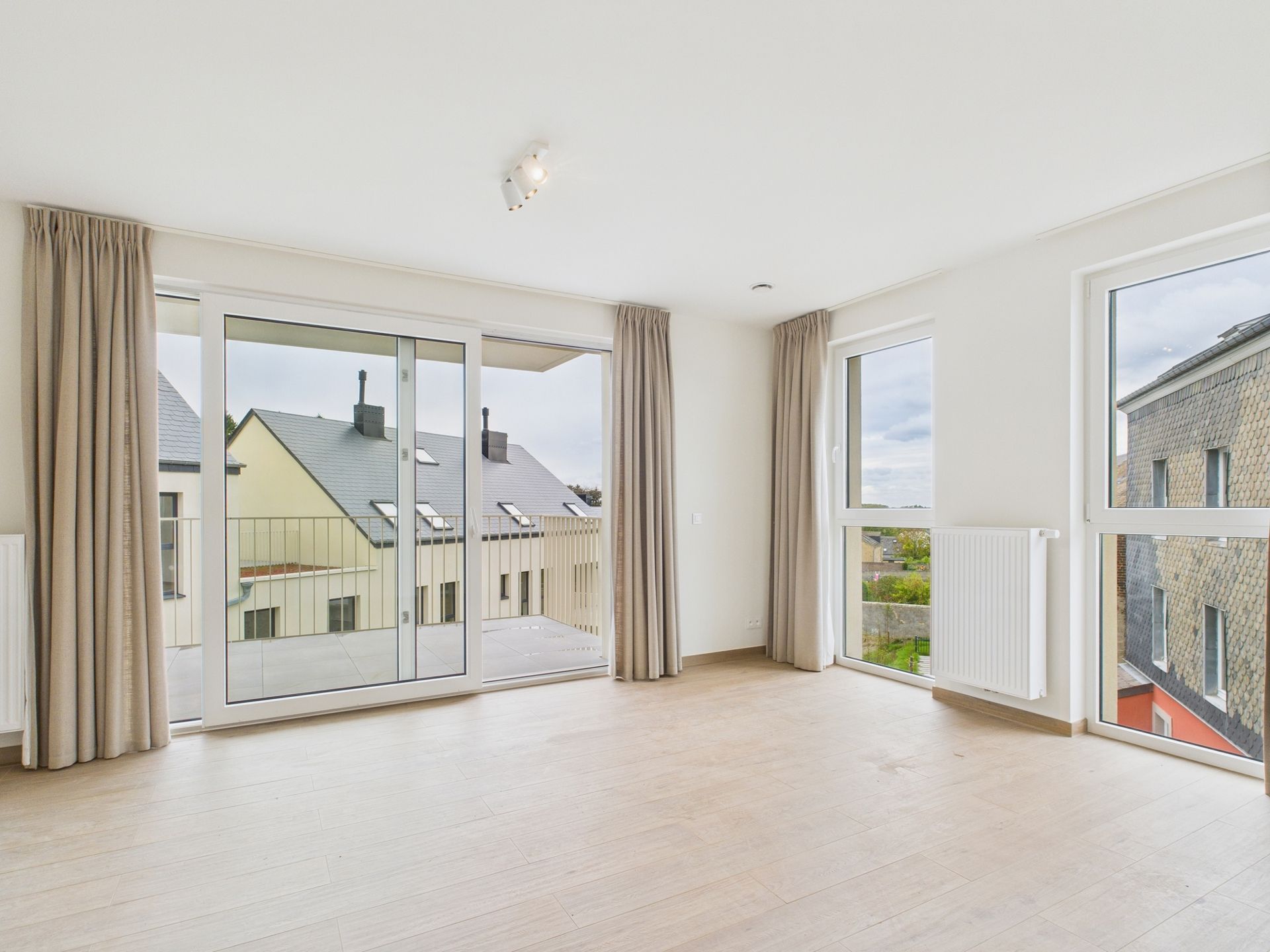 Appartement 2 ch, Terrasses et garages.