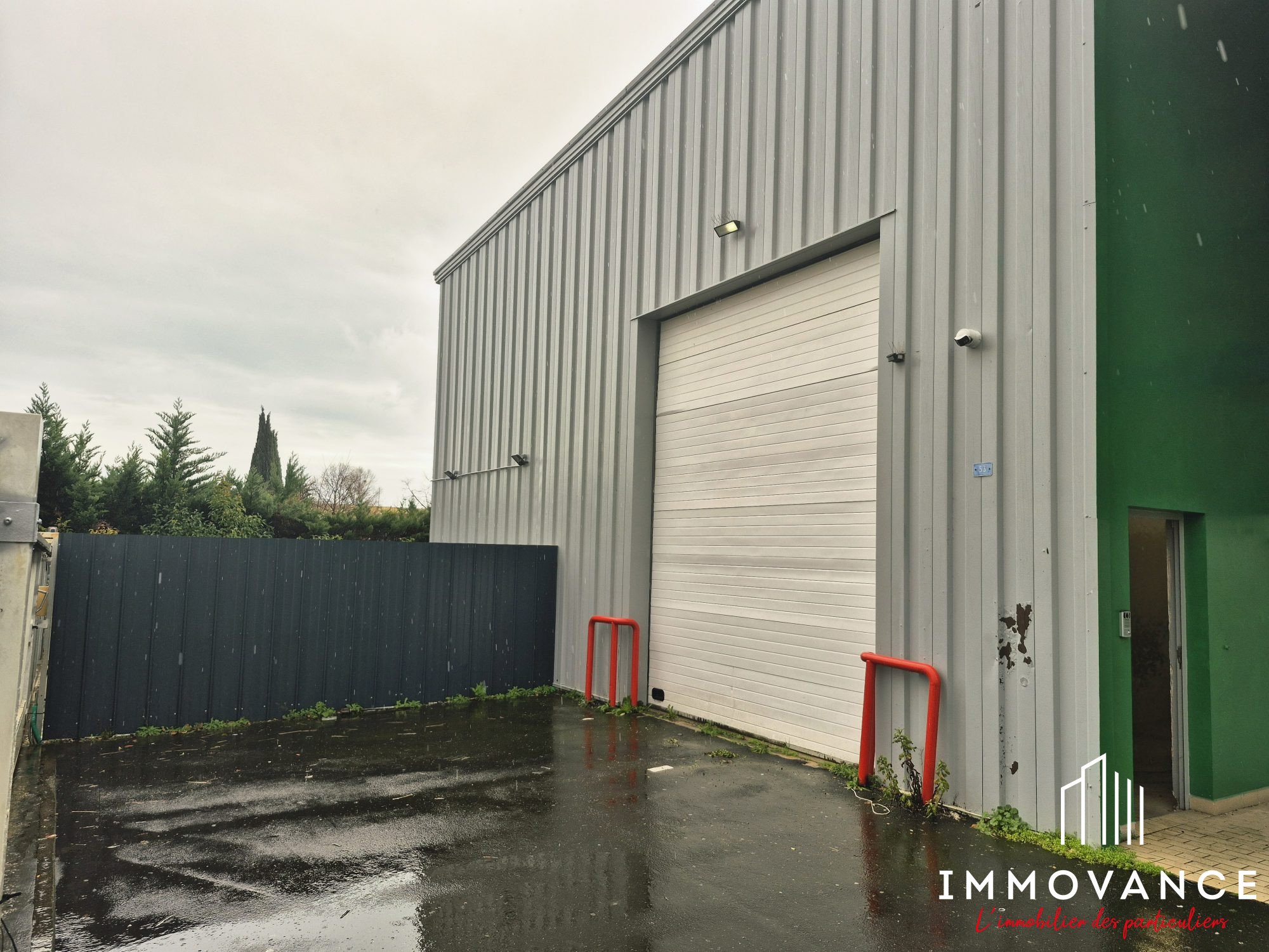 Entrepôt frigorifique neuf, parfaitement adapté au stockage et au conditionnement de viandes et de produits frais. - Photo 1