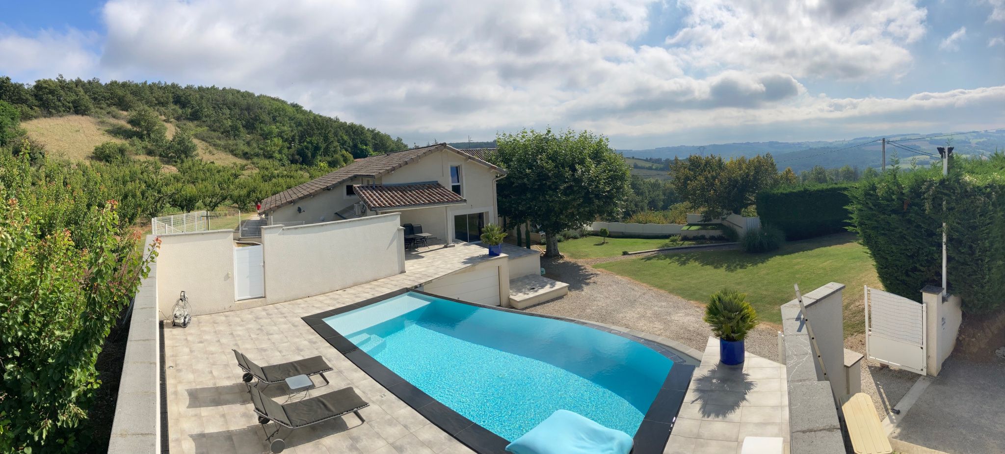 Propriété de Charme de 320 m2 + villa de 105 m2